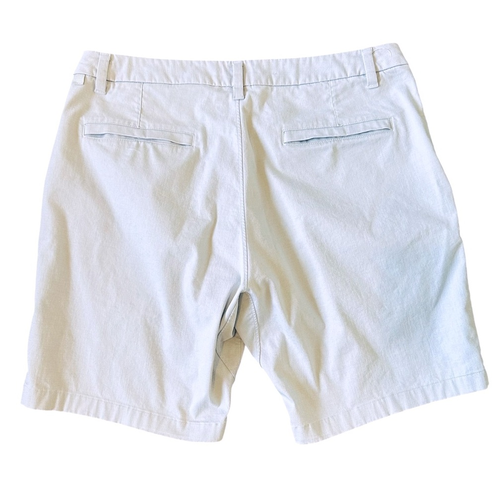LULULEMON light gray 9” Commission shorts size 36 - Picture 4 of 7
